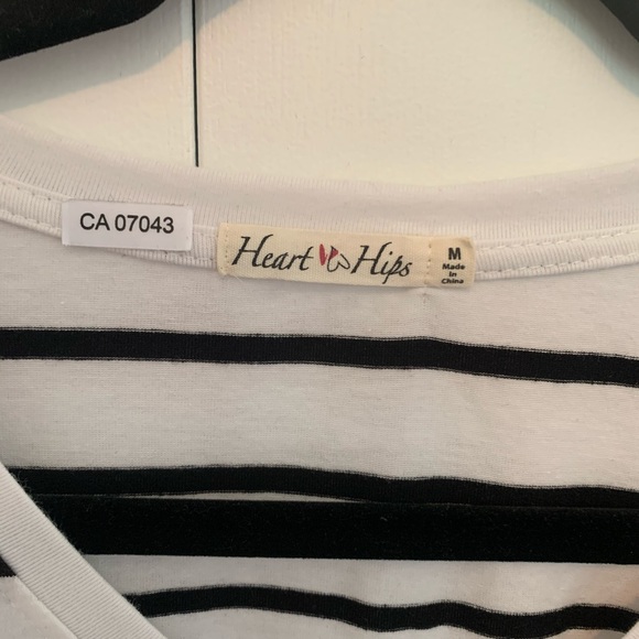 Heart & Hips striped tee - Picture 2 of 2